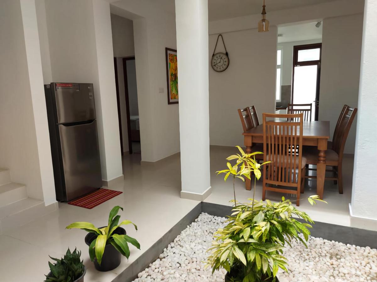 Oesis - Stylish Villa Steps From Historic Galle Fort Esterno foto