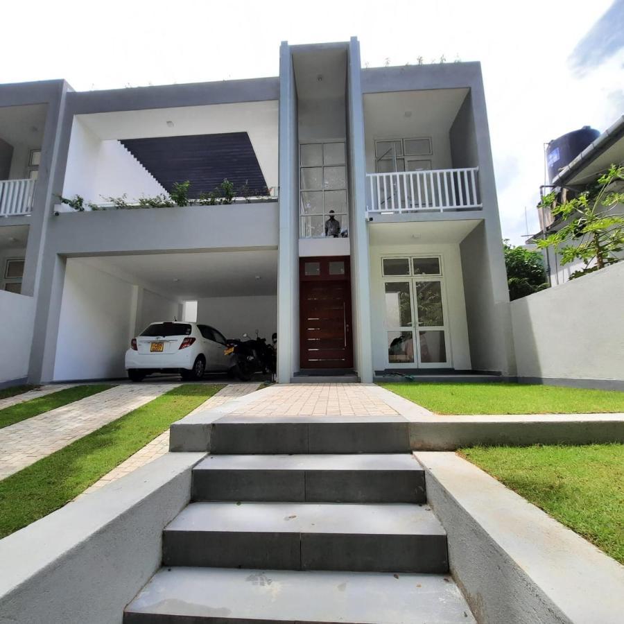 Oesis - Stylish Villa Steps From Historic Galle Fort Esterno foto
