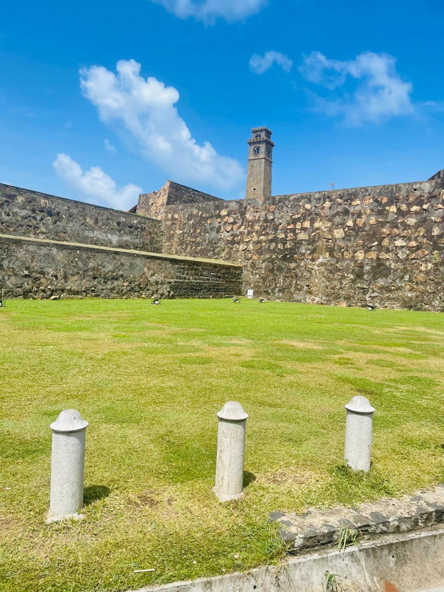 Oesis - Stylish Villa Steps From Historic Galle Fort Esterno foto
