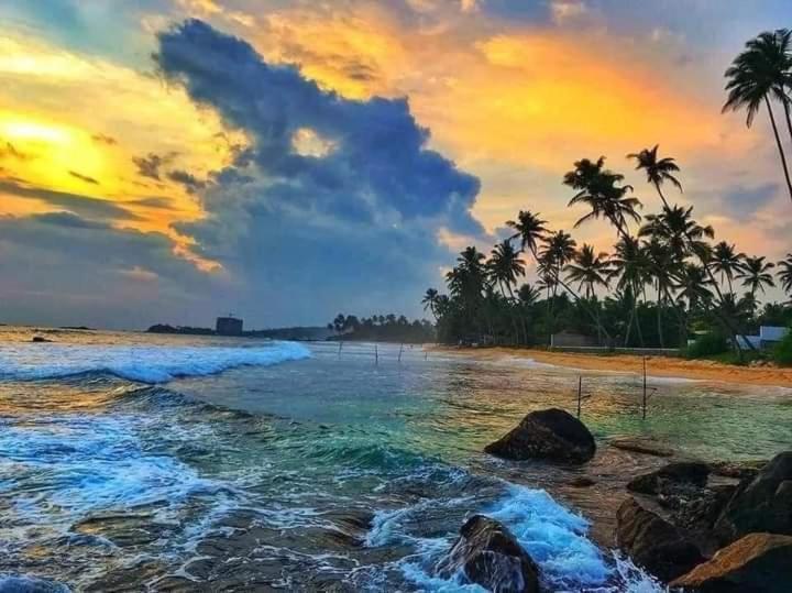 Oesis - Stylish Villa Steps From Historic Galle Fort Esterno foto