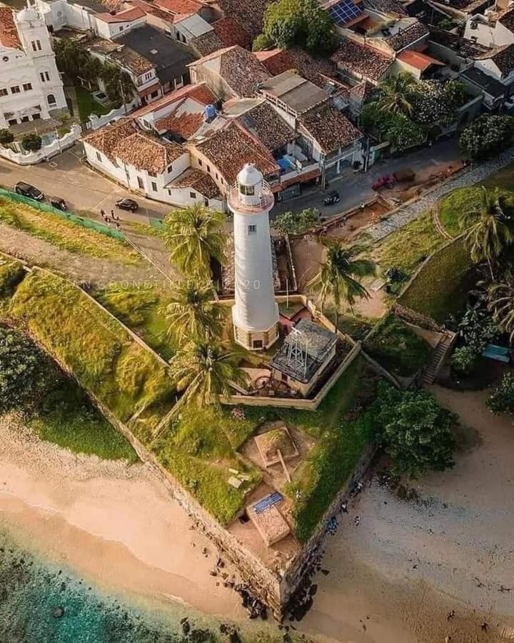 Oesis - Stylish Villa Steps From Historic Galle Fort Esterno foto
